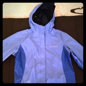 Columbia small women’s rain coat